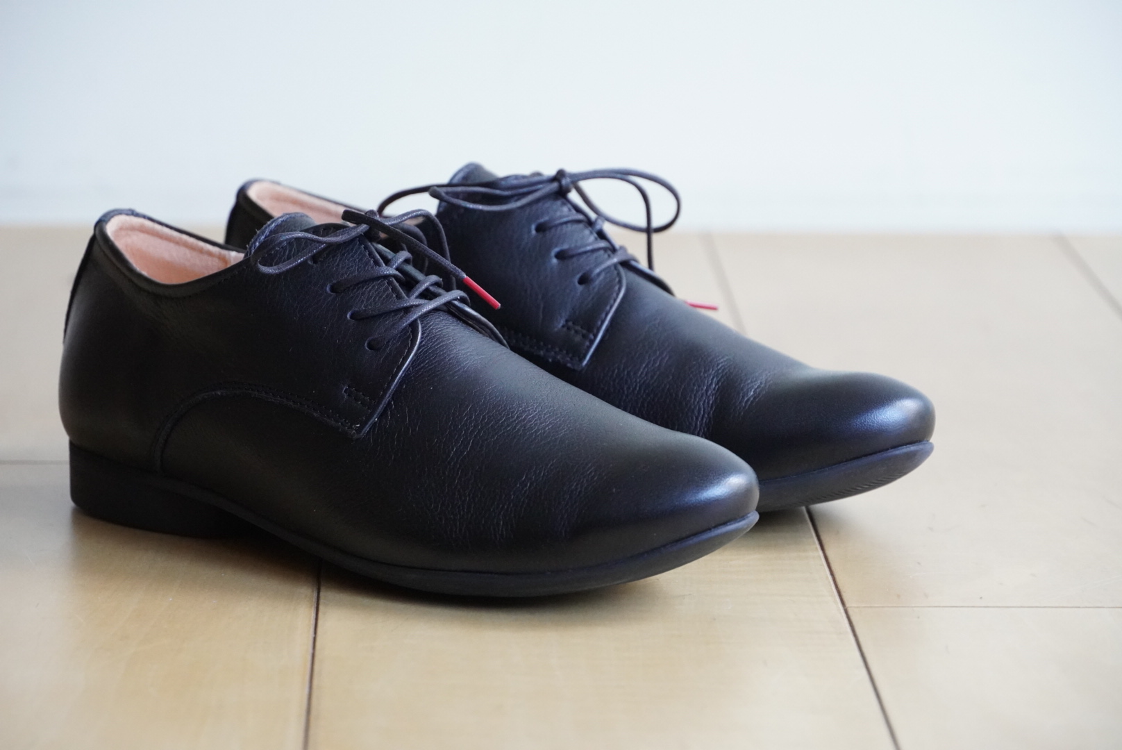 極美品　Think! シンク　レザー　コンフォート　シューズ　靴　38 楽天市場】Think!（シンク）スタイリッシュで履きやすい