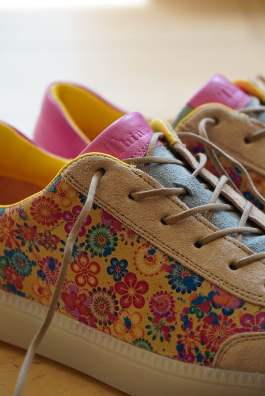 Think! TURNA フラワーグラフィック